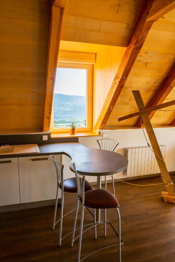 Appartement Charmant A Saint Come D'Olt Vue Montagne 80 M² Balconc Eksteriør billede
